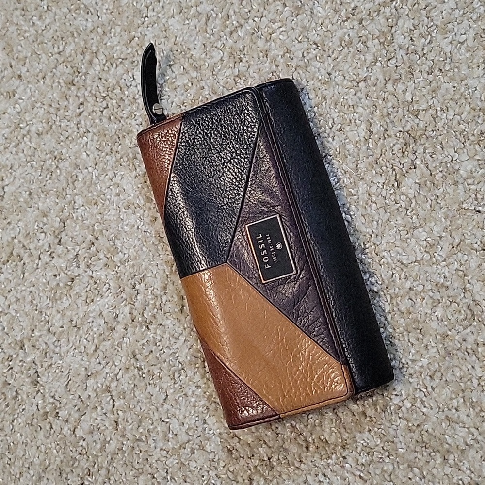 Fossil leather wallet
